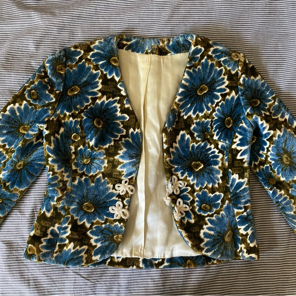 Vintage 70s blazer with flower print